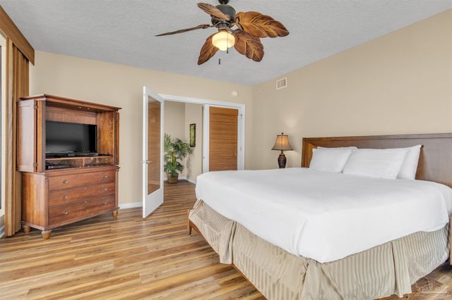 527 E Beach Blvd 201, Gulf Shores, AL 36542