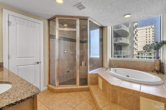 527 E Beach Blvd 201, Gulf Shores, AL 36542