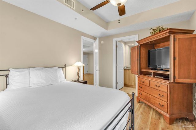 527 E Beach Blvd 201, Gulf Shores, AL 36542