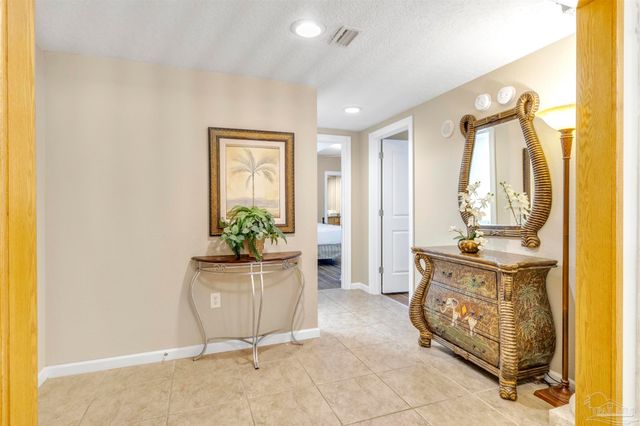 527 E Beach Blvd 201, Gulf Shores, AL 36542