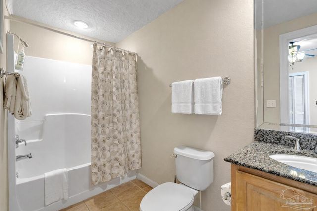 527 E Beach Blvd 201, Gulf Shores, AL 36542