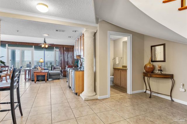 527 E Beach Blvd 201, Gulf Shores, AL 36542