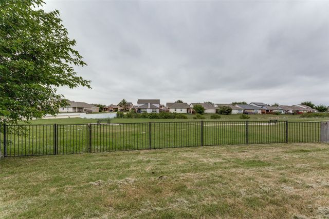 10866 Calderwood Lane, Fort Worth, TX 76052