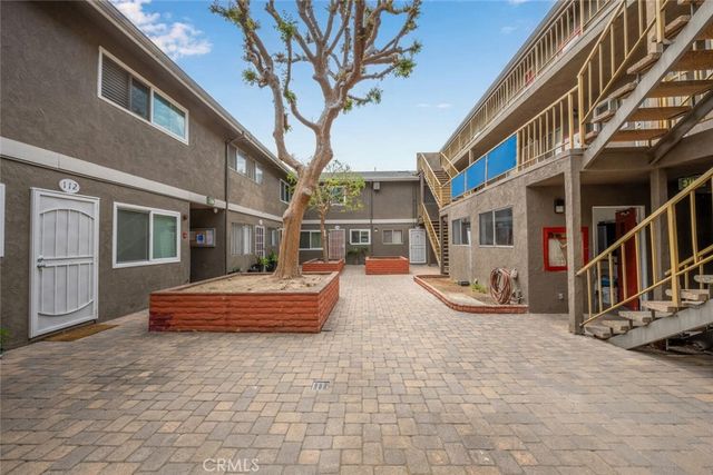 725 Coronado Avenue 103, Long Beach, CA 90804