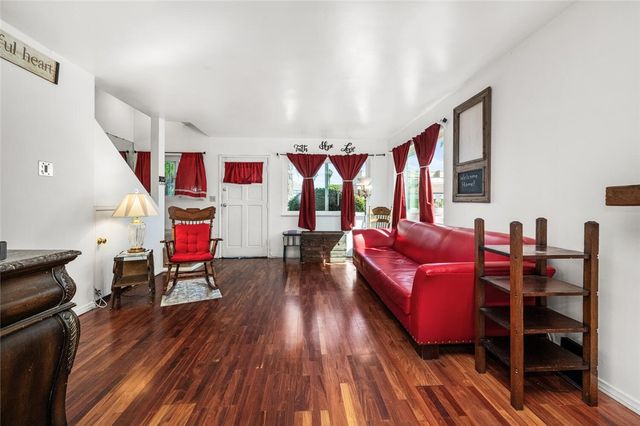 725 Coronado Avenue 103, Long Beach, CA 90804