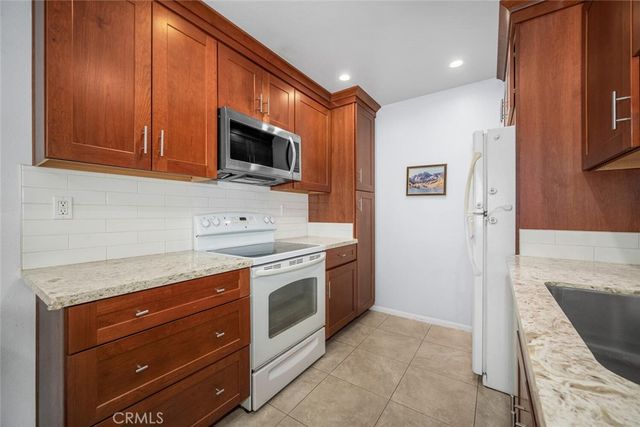 725 Coronado Avenue 103, Long Beach, CA 90804