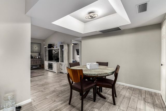 915 W DIAMOND Drive, Tempe, AZ 85283