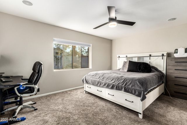 915 W DIAMOND Drive, Tempe, AZ 85283