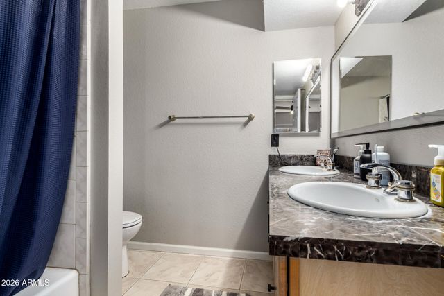 915 W DIAMOND Drive, Tempe, AZ 85283