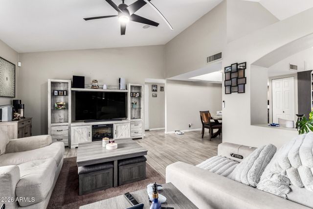 915 W DIAMOND Drive, Tempe, AZ 85283