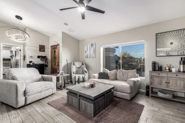 915 W DIAMOND Drive, Tempe, AZ 85283