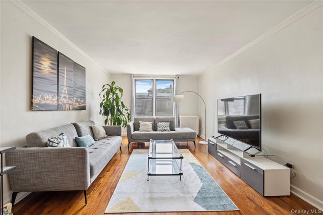 67-30 Dartmouth Street 2H, Forest Hills, NY 11375