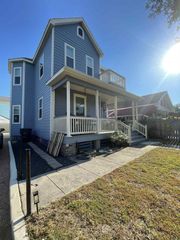 3519 Avenue P 1/2, Galveston, TX 77550