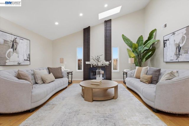 33513 Bardolph Cir, Fremont, CA 94555