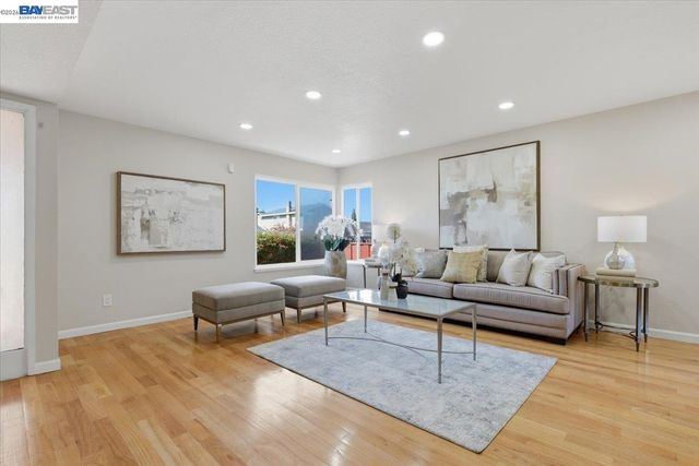 33513 Bardolph Cir, Fremont, CA 94555