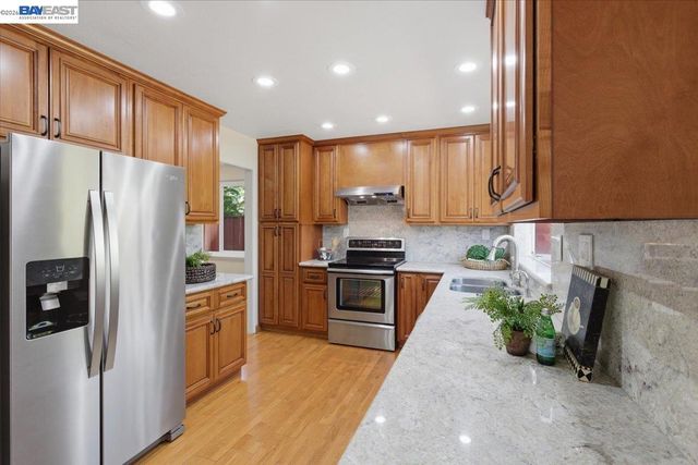 33513 Bardolph Cir, Fremont, CA 94555