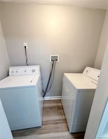 8661 Dodge Avenue, Warren, MI 48089