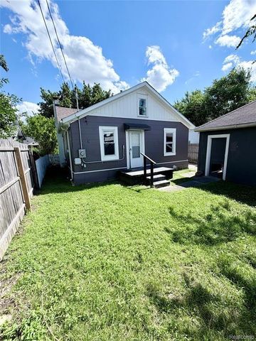8661 Dodge Avenue, Warren, MI 48089