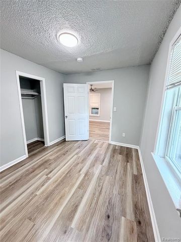 8661 Dodge Avenue, Warren, MI 48089