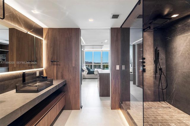 400 Sunny Isles Blvd PH-03, Sunny Isles Beach, FL 33160