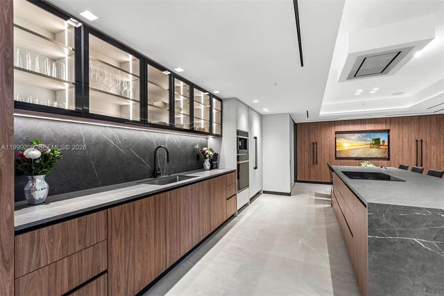 400 Sunny Isles Blvd PH-03, Sunny Isles Beach, FL 33160