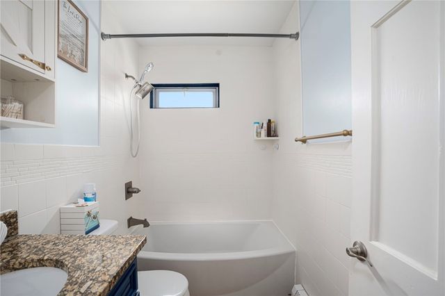 425 Park Avenue, Cranston, RI 02910