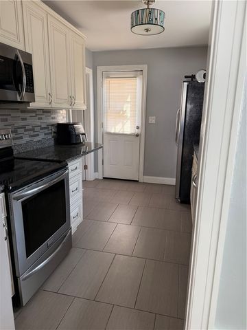 425 Park Avenue, Cranston, RI 02910