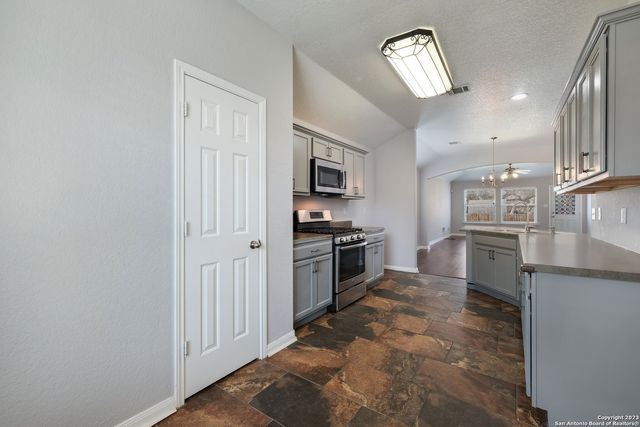902 Siena View, San Antonio, TX 78253