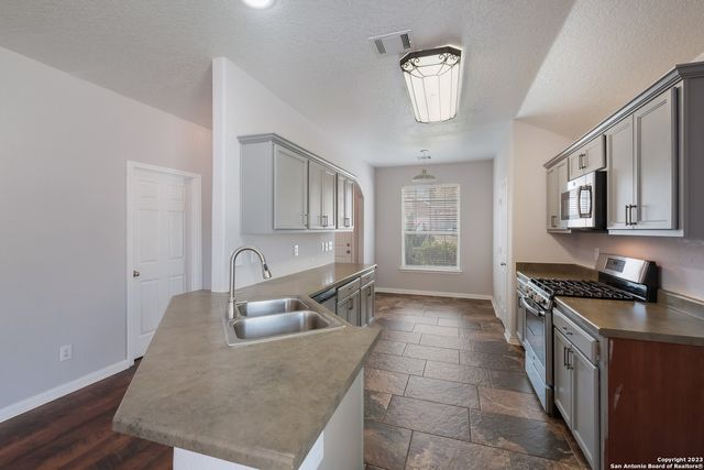 902 Siena View, San Antonio, TX 78253