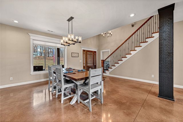 425 NE Duke Hill Road, Bentonville, AR 72713