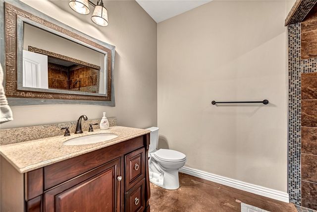 425 NE Duke Hill Road, Bentonville, AR 72713