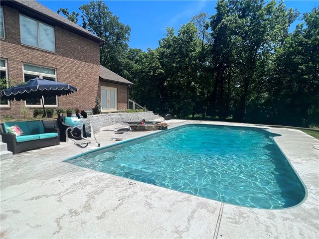 425 NE Duke Hill Road, Bentonville, AR 72713