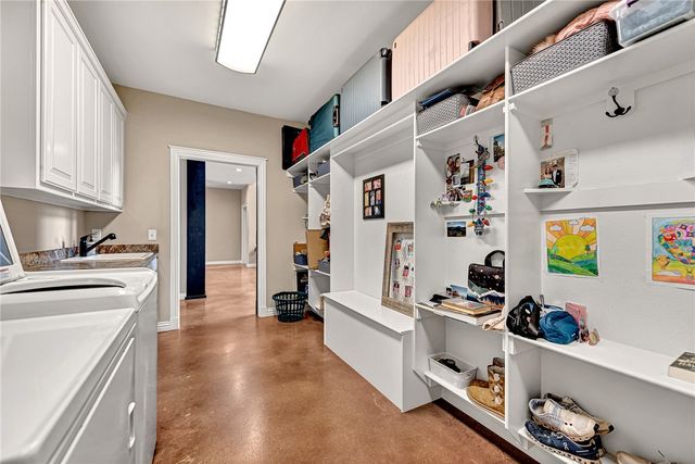 425 NE Duke Hill Road, Bentonville, AR 72713