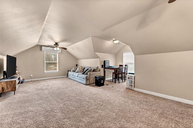 425 NE Duke Hill Road, Bentonville, AR 72713