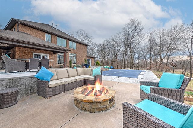 425 NE Duke Hill Road, Bentonville, AR 72713