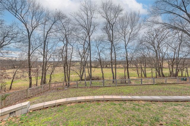 425 NE Duke Hill Road, Bentonville, AR 72713