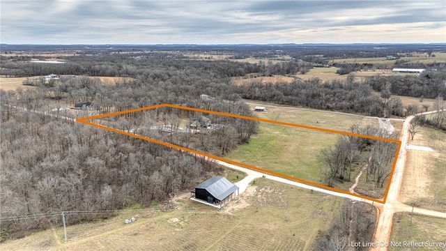 425 NE Duke Hill Road, Bentonville, AR 72713