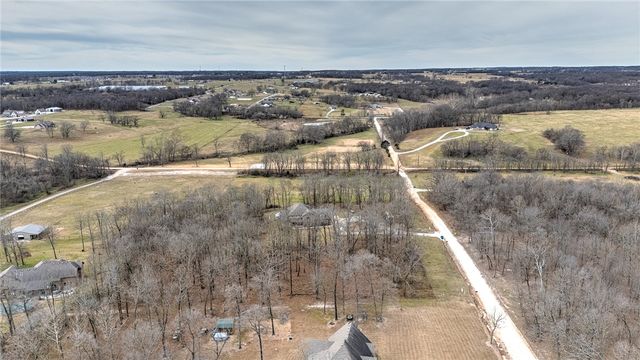 425 NE Duke Hill Road, Bentonville, AR 72713