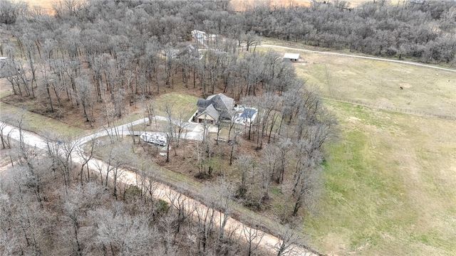 425 NE Duke Hill Road, Bentonville, AR 72713