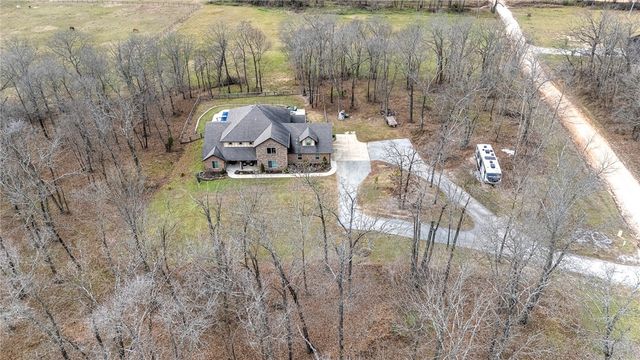 425 NE Duke Hill Road, Bentonville, AR 72713