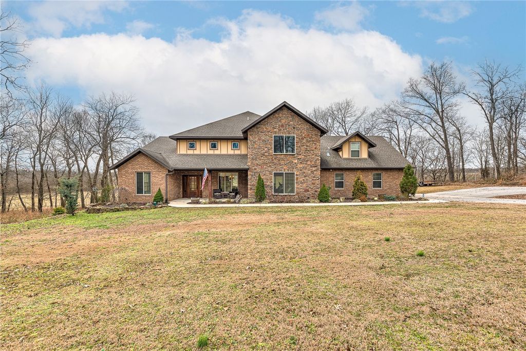 425 NE Duke Hill Road, Bentonville, AR 72713