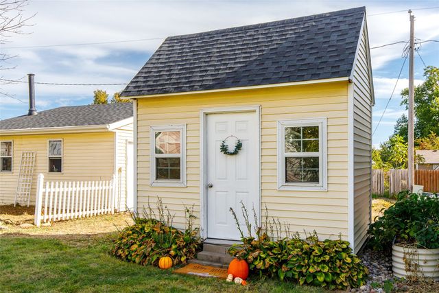 108 S 4th Avenue, Huxley, IA 50124