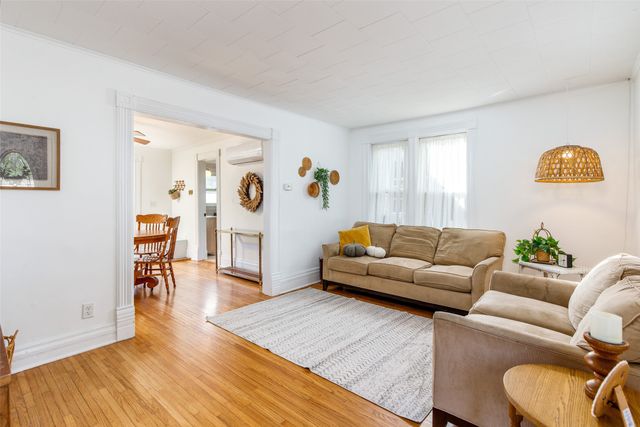 108 S 4th Avenue, Huxley, IA 50124