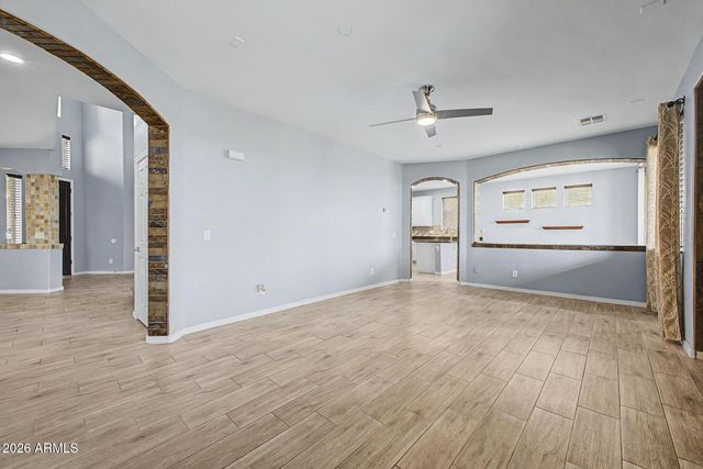 6820 W PLEASANT Lane, Laveen, AZ 85339
