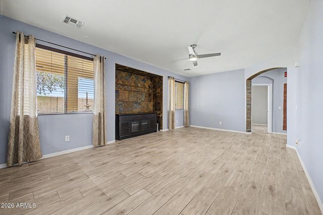 6820 W PLEASANT Lane, Laveen, AZ 85339