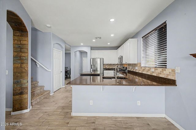 6820 W PLEASANT Lane, Laveen, AZ 85339