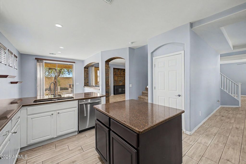 6820 W PLEASANT Lane, Laveen, AZ 85339 — photo 5