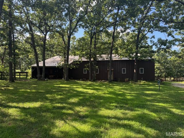 31625 Old Highway 5, Lebanon, MO 65536