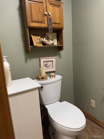 31625 Old Highway 5, Lebanon, MO 65536