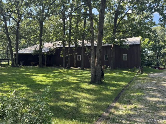 31625 Old Highway 5, Lebanon, MO 65536